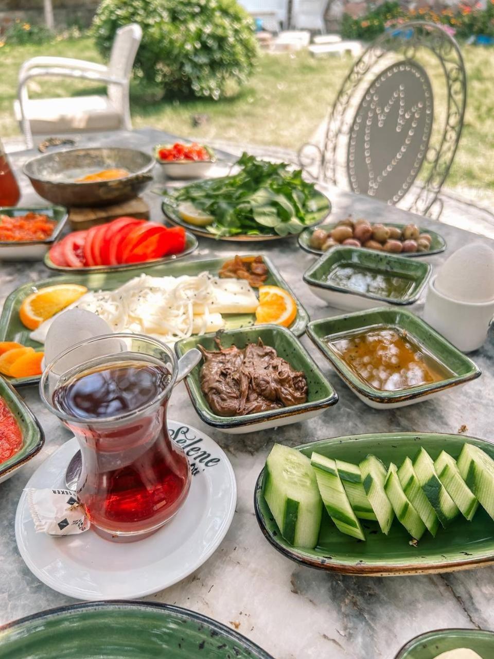 Eden Selene Hotel Ayvalik Bagian luar foto