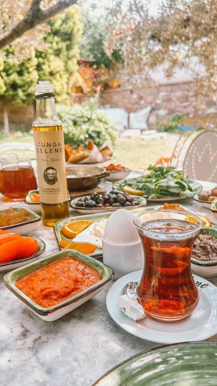 Eden Selene Hotel Ayvalik Bagian luar foto