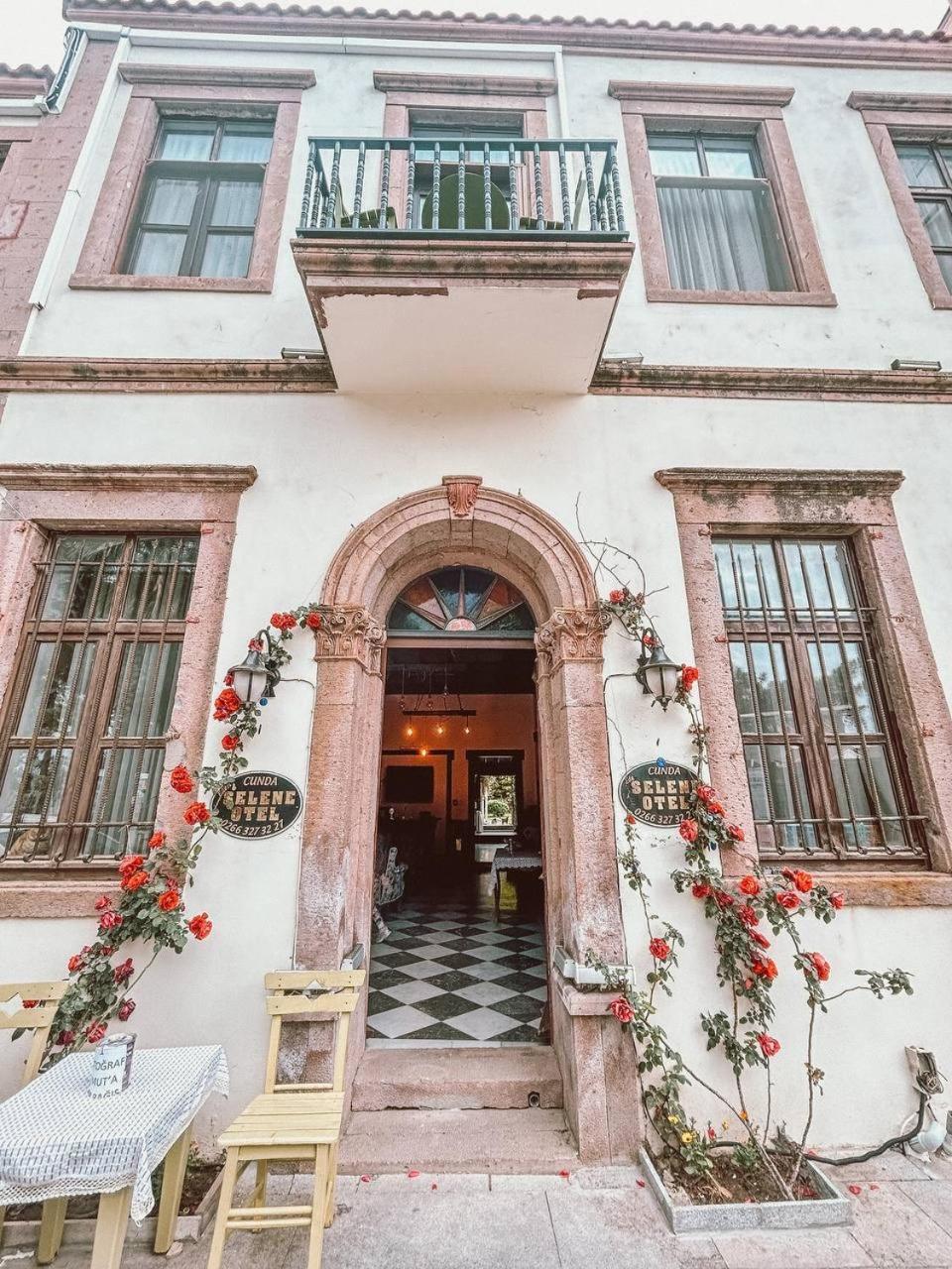 Eden Selene Hotel Ayvalik Bagian luar foto